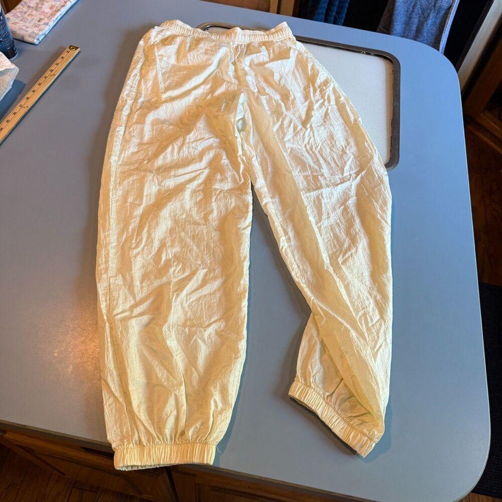 Champion Lightweight Windbreaker Track Pants – Size Small